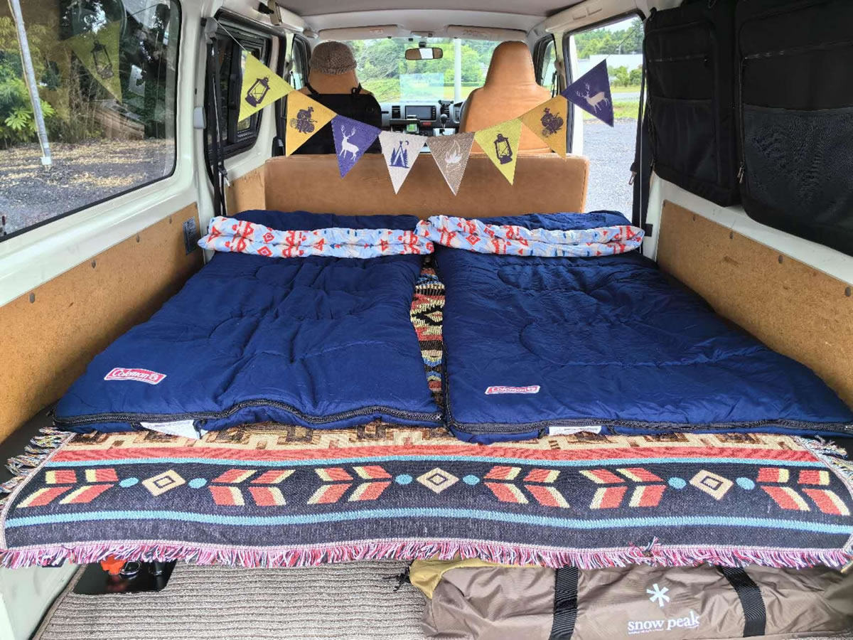 Banseki kokusai campervan ‘Hiace’.